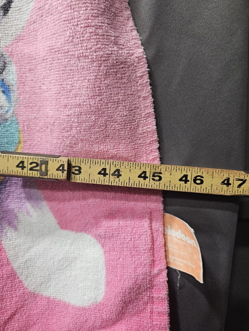 Paw Patrol Nickalodian Towel With Hand Pockets And Skye Hood